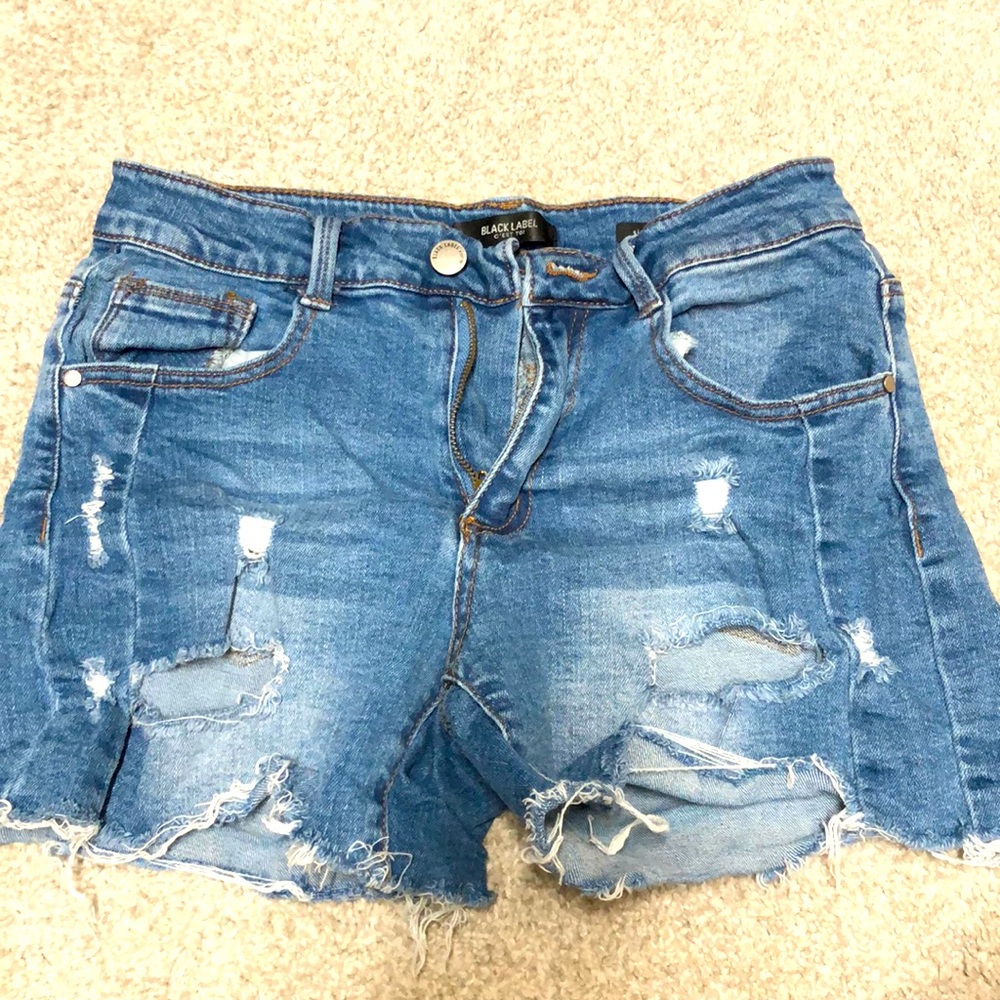 High waist distressed shorts